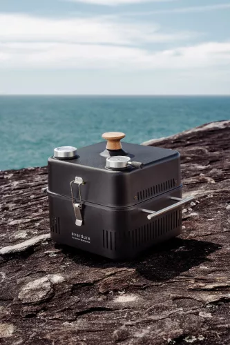 Everdure Everdure Cube 360 Holzkohlegrill Schwarz mit Werkzeugset (HBCUBE360B)